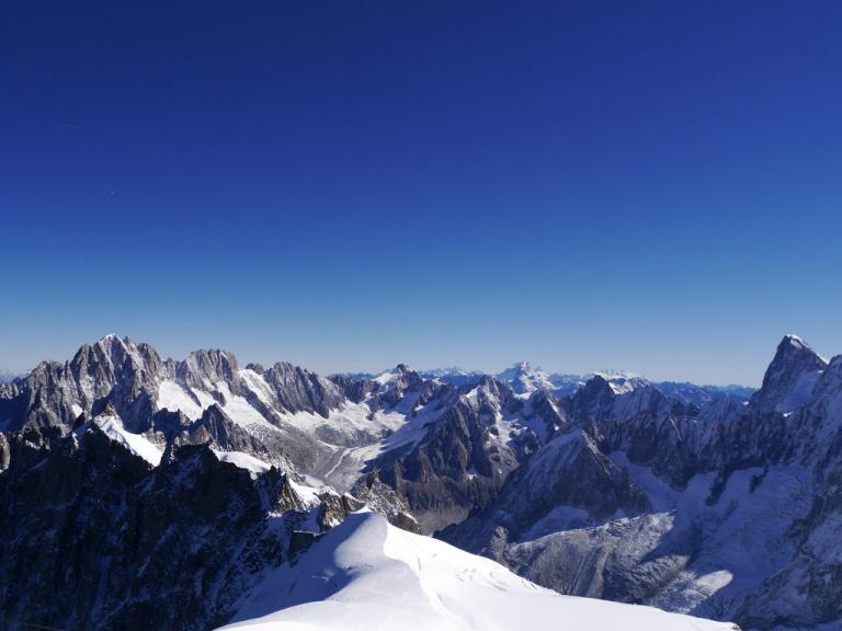 Em Mont Blanc, ponto mais alto da Europa